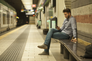 texting-at-station